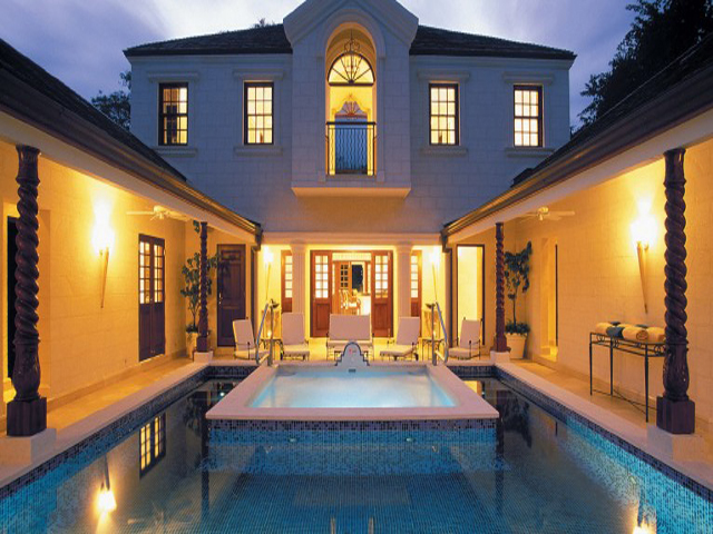 Villa For Sale in Bahçelievler